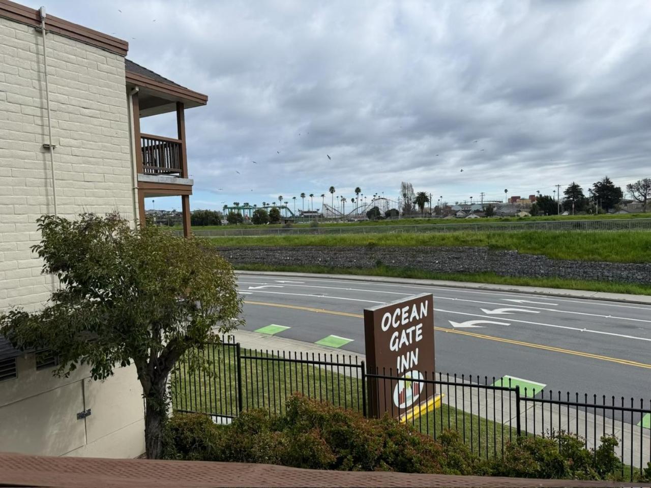 Ocean Gate Santa Cruz
