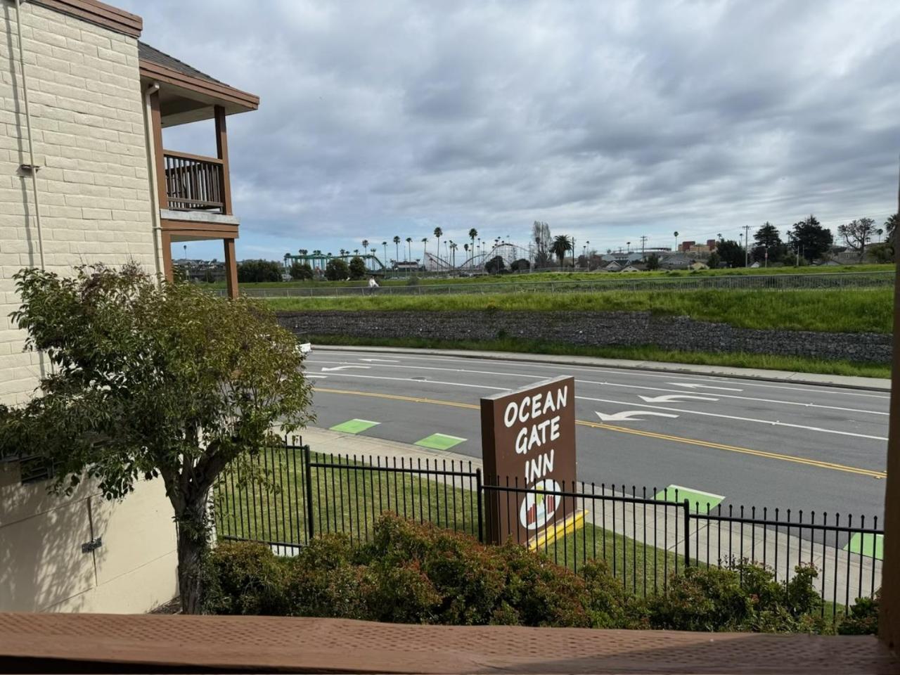 Ocean Gate Hotel 2*